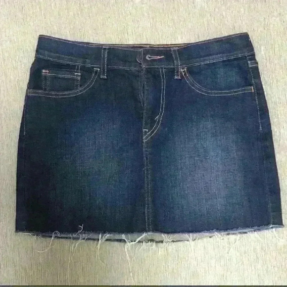 Levi’s vintage mini skirt  size 28 - Picture 1 of 3